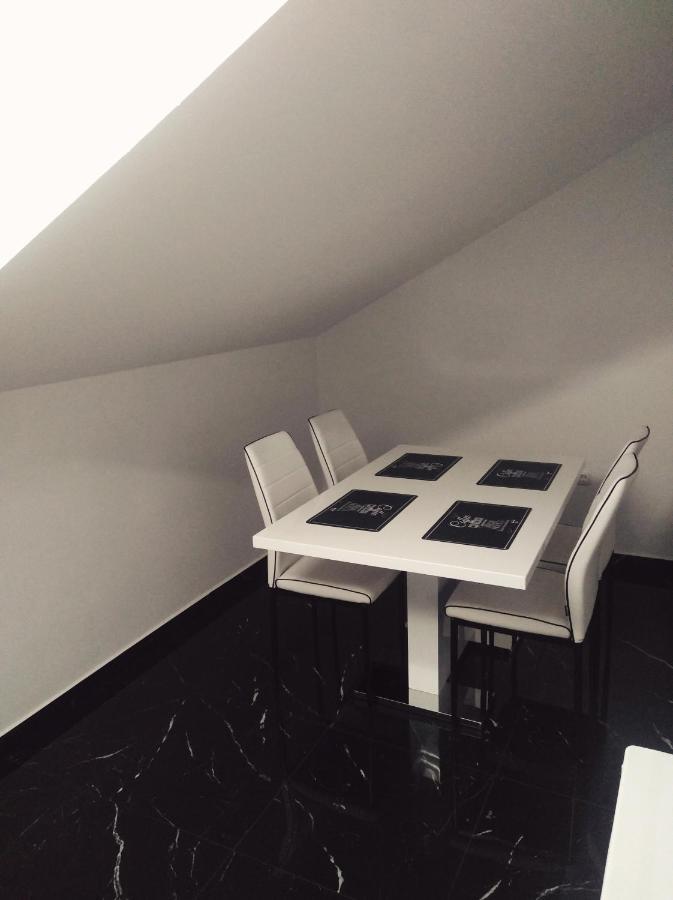 Sunshine Apartments كارلوباغ المظهر الخارجي الصورة